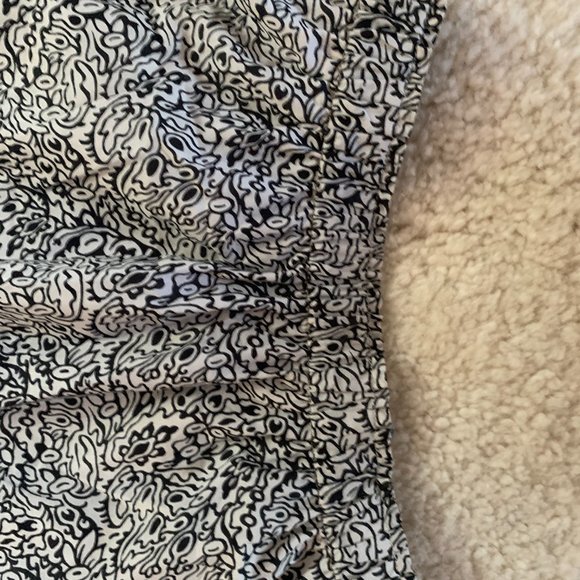 Uniqlo Anna Sui tiered long skirt, Ivory base floral print, Size XS - Picture 2 of 7